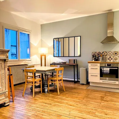 Apartment De Charme De 75m², Lumineux Et Calme