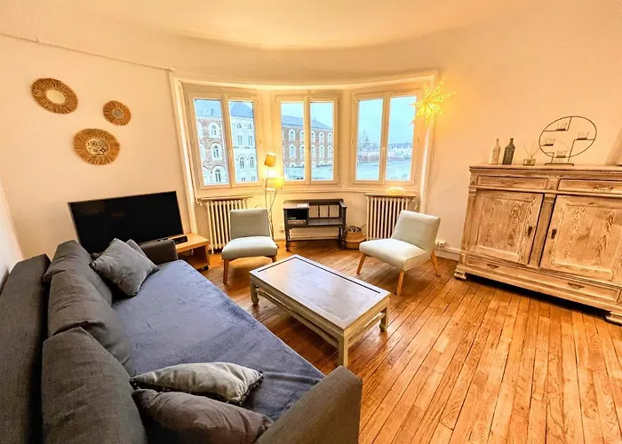 De Charme De 75m², Lumineux Et Calme *