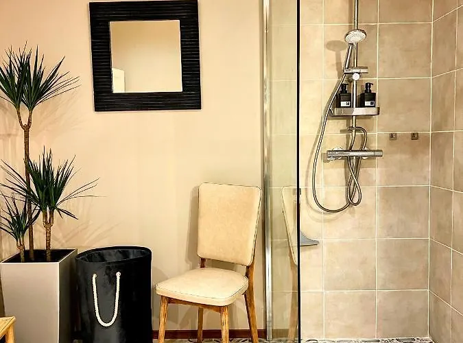 De Charme De 75m², Lumineux Et Calme * Nantes